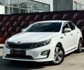 Киа Оптима 2014 в Сумах на Automoto.ua Белый Киа Оптима, объемом двигателя 2.36 л и пробегом 179 тыс. км за 10500 $, фото 2 на Automoto.ua