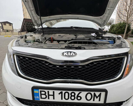 Білий Кіа Оптіма, об'ємом двигуна 2.4 л та пробігом 167 тис. км за 11800 $, фото 29 на Automoto.ua