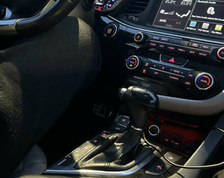 Білий Кіа Оптіма, об'ємом двигуна 2 л та пробігом 194 тис. км за 12900 $, фото 45 на Automoto.ua