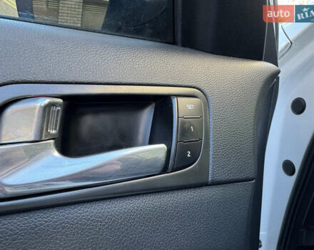 Белый Киа Оптима, объемом двигателя 2.36 л и пробегом 205 тыс. км за 11500 $, фото 23 на Automoto.ua