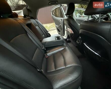 Білий Кіа Оптіма, об'ємом двигуна 2 л та пробігом 283 тис. км за 11500 $, фото 21 на Automoto.ua