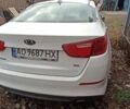 Белый Киа Оптима, объемом двигателя 2.36 л и пробегом 180 тыс. км за 3900 $, фото 3 на Automoto.ua