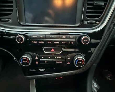 Білий Кіа Оптіма, об'ємом двигуна 2 л та пробігом 283 тис. км за 11500 $, фото 30 на Automoto.ua