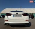 Білий Кіа Оптіма, об'ємом двигуна 2.36 л та пробігом 150 тис. км за 9800 $, фото 3 на Automoto.ua