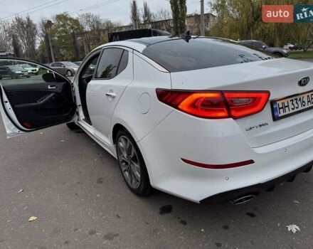 Білий Кіа Оптіма, об'ємом двигуна 2 л та пробігом 283 тис. км за 11500 $, фото 4 на Automoto.ua