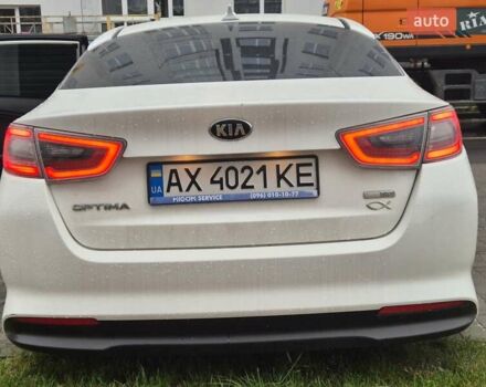 Белый Киа Оптима, объемом двигателя 2.36 л и пробегом 185 тыс. км за 6500 $, фото 6 на Automoto.ua