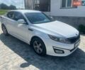 Білий Кіа Оптіма, об'ємом двигуна 2.36 л та пробігом 280 тис. км за 8800 $, фото 1 на Automoto.ua