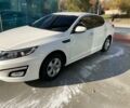 Білий Кіа Оптіма, об'ємом двигуна 2 л та пробігом 128 тис. км за 12600 $, фото 10 на Automoto.ua
