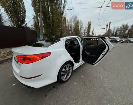 Білий Кіа Оптіма, об'ємом двигуна 2 л та пробігом 283 тис. км за 11500 $, фото 6 на Automoto.ua