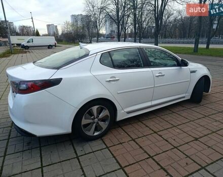 Белый Киа Оптима, объемом двигателя 2.36 л и пробегом 258 тыс. км за 10300 $, фото 9 на Automoto.ua