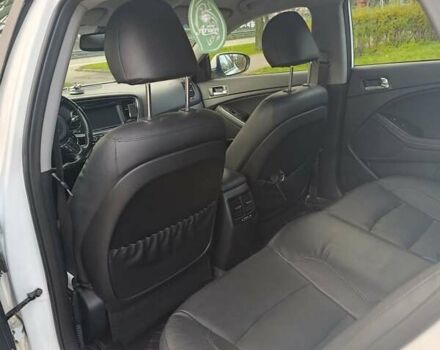 Белый Киа Оптима, объемом двигателя 2.36 л и пробегом 258 тыс. км за 10300 $, фото 41 на Automoto.ua