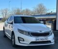 Белый Киа Оптима, объемом двигателя 2.36 л и пробегом 180 тыс. км за 8499 $, фото 2 на Automoto.ua