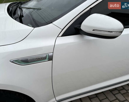 Белый Киа Оптима, объемом двигателя 0 л и пробегом 188 тыс. км за 8800 $, фото 3 на Automoto.ua