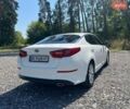 Білий Кіа Оптіма, об'ємом двигуна 1.7 л та пробігом 274 тис. км за 9000 $, фото 6 на Automoto.ua