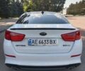 Білий Кіа Оптіма, об'ємом двигуна 2.4 л та пробігом 175 тис. км за 11600 $, фото 5 на Automoto.ua