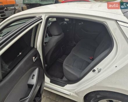 Белый Киа Оптима, объемом двигателя 2.36 л и пробегом 185 тыс. км за 6500 $, фото 11 на Automoto.ua