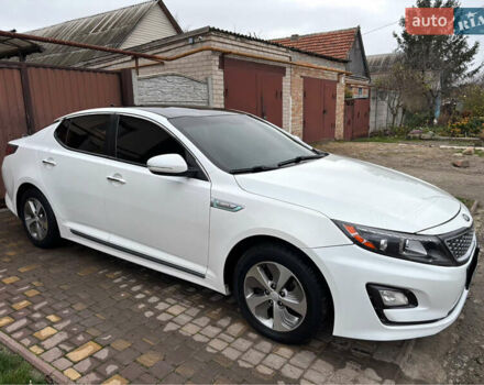 Белый Киа Оптима, объемом двигателя 0 л и пробегом 188 тыс. км за 8800 $, фото 5 на Automoto.ua