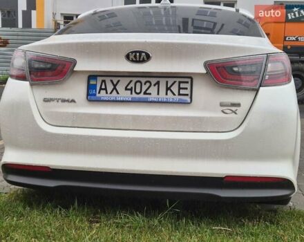 Белый Киа Оптима, объемом двигателя 2.36 л и пробегом 185 тыс. км за 6500 $, фото 5 на Automoto.ua