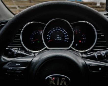 Белый Киа Оптима, объемом двигателя 2 л и пробегом 213 тыс. км за 8300 $, фото 7 на Automoto.ua