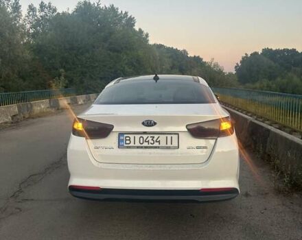 Білий Кіа Оптіма, об'ємом двигуна 2.36 л та пробігом 229 тис. км за 11500 $, фото 3 на Automoto.ua