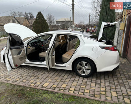 Белый Киа Оптима, объемом двигателя 0 л и пробегом 188 тыс. км за 8800 $, фото 11 на Automoto.ua