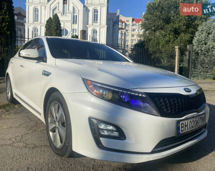Белый Киа Оптима, объемом двигателя 2.36 л и пробегом 250 тыс. км за 11500 $, фото 2 на Automoto.ua