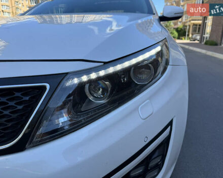Белый Киа Оптима, объемом двигателя 2.36 л и пробегом 205 тыс. км за 11500 $, фото 27 на Automoto.ua