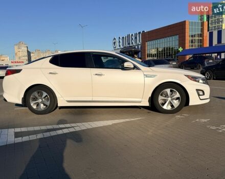 Білий Кіа Оптіма, об'ємом двигуна 2.36 л та пробігом 230 тис. км за 9900 $, фото 4 на Automoto.ua