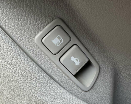 Білий Кіа Оптіма, об'ємом двигуна 2.4 л та пробігом 167 тис. км за 11800 $, фото 35 на Automoto.ua