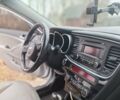 Білий Кіа Оптіма, об'ємом двигуна 2.4 л та пробігом 111 тис. км за 9000 $, фото 24 на Automoto.ua