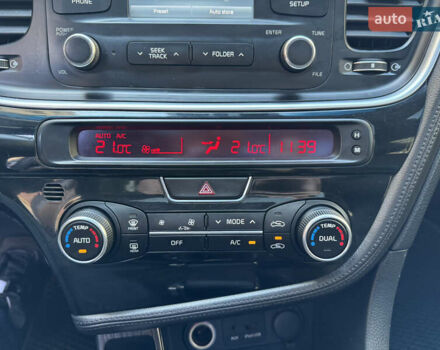 Белый Киа Оптима, объемом двигателя 2.36 л и пробегом 205 тыс. км за 11500 $, фото 20 на Automoto.ua