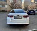 Белый Киа Оптима, объемом двигателя 2.36 л и пробегом 340 тыс. км за 9499 $, фото 7 на Automoto.ua