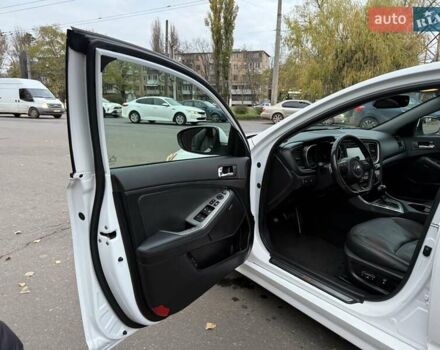 Білий Кіа Оптіма, об'ємом двигуна 2 л та пробігом 283 тис. км за 11500 $, фото 28 на Automoto.ua