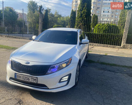 Белый Киа Оптима, объемом двигателя 2.36 л и пробегом 250 тыс. км за 11500 $, фото 4 на Automoto.ua