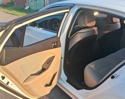 Белый Киа Оптима, объемом двигателя 2.36 л и пробегом 160 тыс. км за 9200 $, фото 16 на Automoto.ua