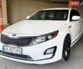 Білий Кіа Оптіма, об'ємом двигуна 2.36 л та пробігом 180 тис. км за 11000 $, фото 1 на Automoto.ua