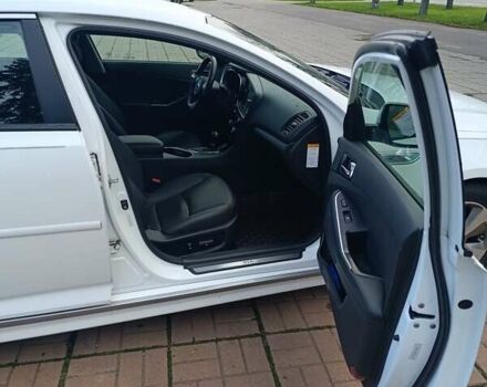 Белый Киа Оптима, объемом двигателя 2.36 л и пробегом 258 тыс. км за 10300 $, фото 27 на Automoto.ua