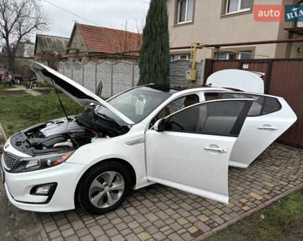 Белый Киа Оптима, объемом двигателя 0 л и пробегом 188 тыс. км за 8800 $, фото 10 на Automoto.ua