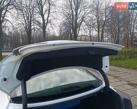 Белый Киа Оптима, объемом двигателя 2.36 л и пробегом 258 тыс. км за 10300 $, фото 45 на Automoto.ua