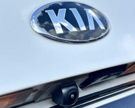 Кіа Оптіма 2014 у Сумах на Automoto.ua Білий Кіа Оптіма, об'ємом двигуна 2.36 л та пробігом 179 тис. км за 10500 $, фото 9 на Automoto.ua