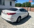 Білий Кіа Оптіма, об'ємом двигуна 2.36 л та пробігом 280 тис. км за 8800 $, фото 3 на Automoto.ua