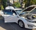 Белый Киа Оптима, объемом двигателя 2.4 л и пробегом 280 тыс. км за 10500 $, фото 6 на Automoto.ua