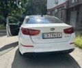 Белый Киа Оптима, объемом двигателя 2.36 л и пробегом 60 тыс. км за 13500 $, фото 1 на Automoto.ua