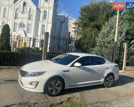 Белый Киа Оптима, объемом двигателя 2.36 л и пробегом 250 тыс. км за 11500 $, фото 19 на Automoto.ua