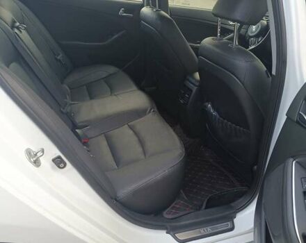 Белый Киа Оптима, объемом двигателя 2.36 л и пробегом 258 тыс. км за 10300 $, фото 38 на Automoto.ua