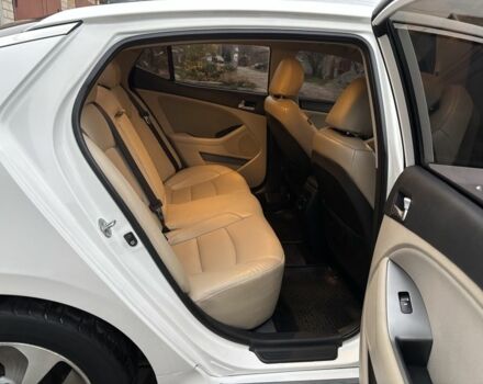 Білий Кіа Оптіма, об'ємом двигуна 2.4 л та пробігом 188 тис. км за 8800 $, фото 21 на Automoto.ua