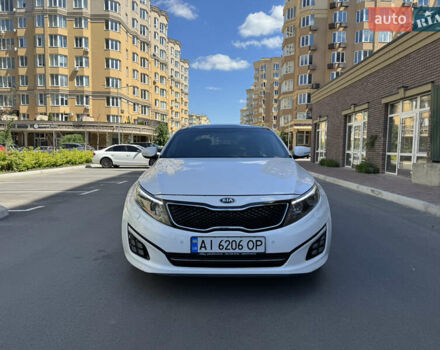 Белый Киа Оптима, объемом двигателя 2.36 л и пробегом 205 тыс. км за 11500 $, фото 1 на Automoto.ua