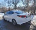 Білий Кіа Оптіма, об'ємом двигуна 2.4 л та пробігом 320 тис. км за 12000 $, фото 3 на Automoto.ua