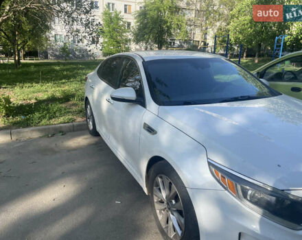 Киа Оптима 2015 в Харькове на Automoto.ua Белый Киа Оптима, объемом двигателя 2.4 л и пробегом 190 тыс. км за 10500 $, фото 1 на Automoto.ua