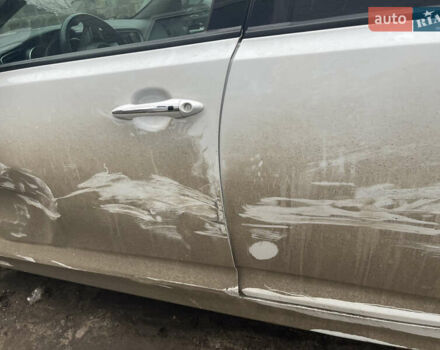 Белый Киа Оптима, объемом двигателя 2.36 л и пробегом 220 тыс. км за 4500 $, фото 4 на Automoto.ua